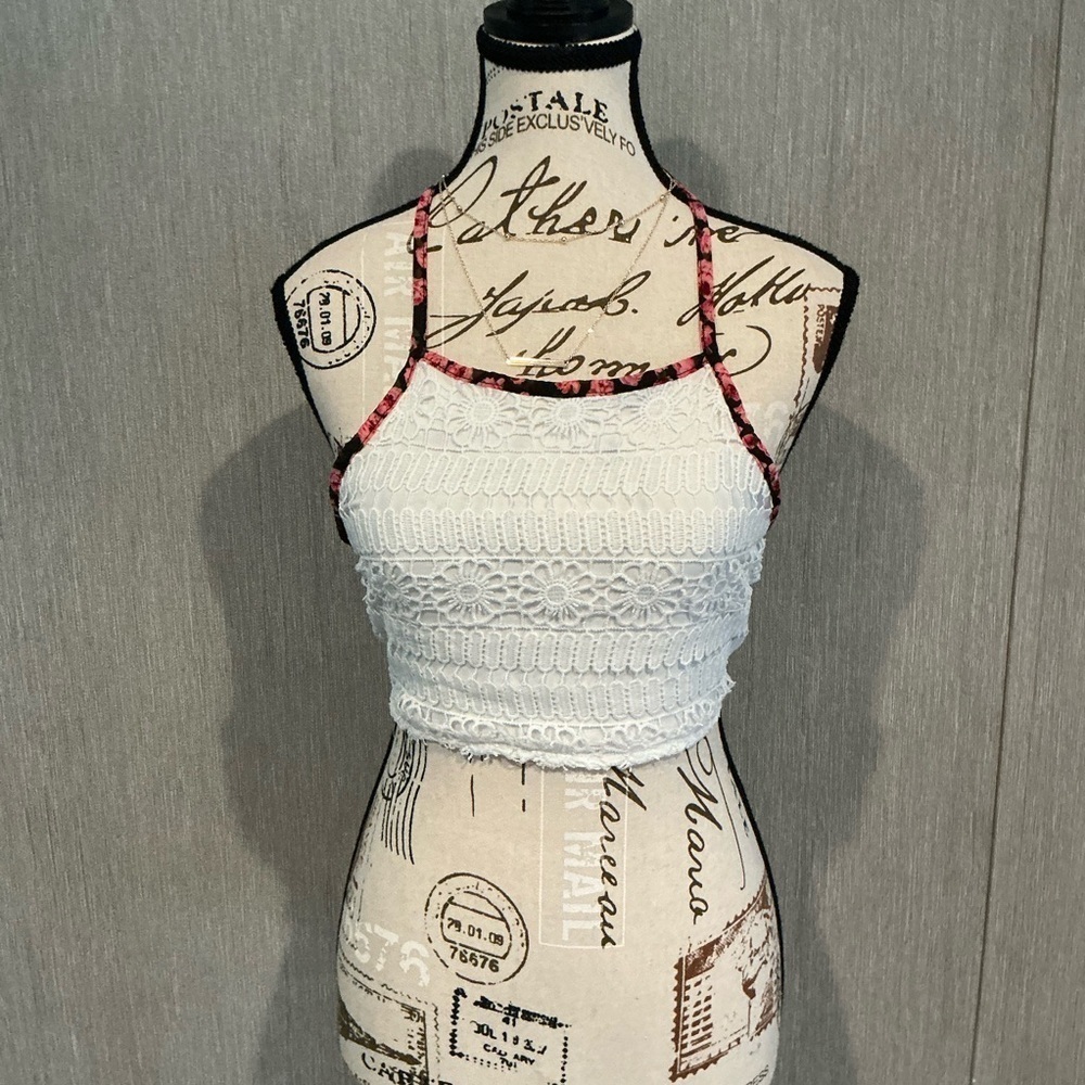 SHEIN Cream Ribbed Sleeveless Crop Tank Top Size Small